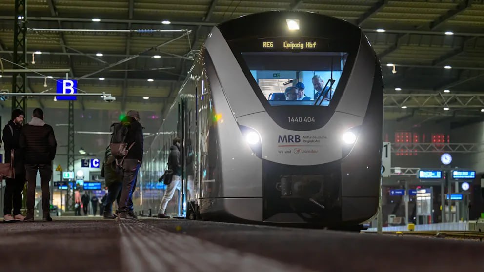 Первый контактно-аккумуляторный поезд Alstom дебютировал в Европе