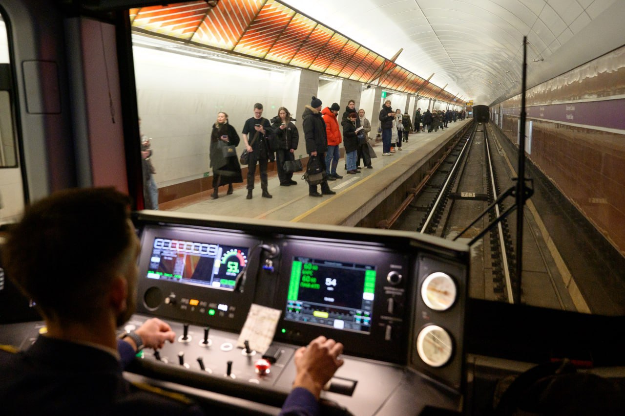 В Санкт-Петербурге запущен в эксплуатацию первый поезд «Балтиец-2»