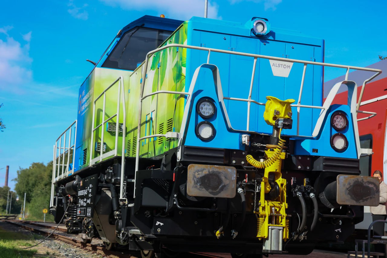 Alstom оборудовала локомотив двигателем прямого сжигания водорода