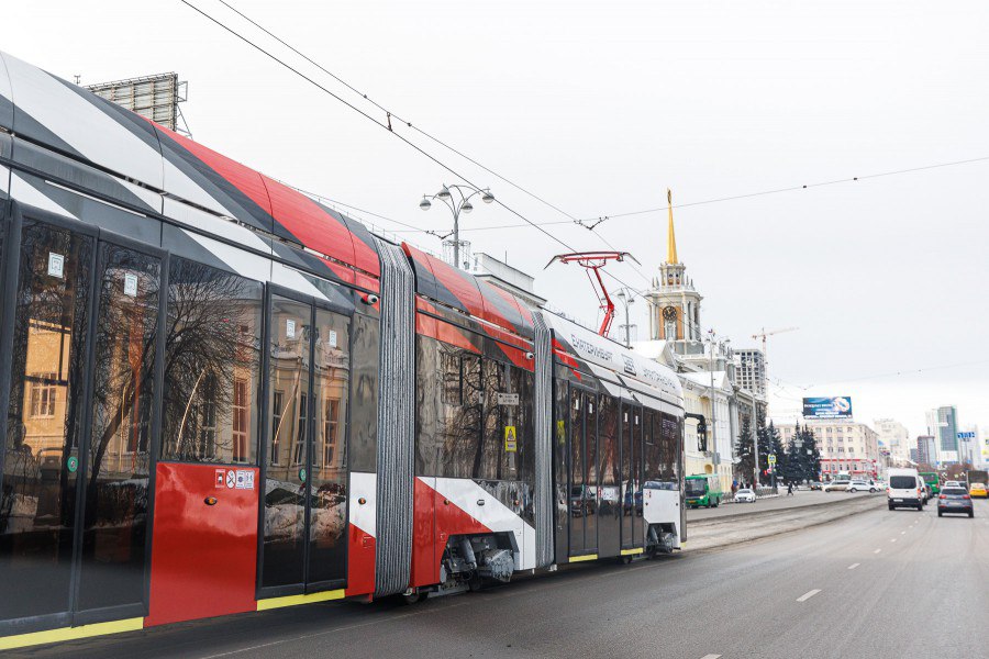 Екатеринбург объявил тендер на 15 трехсекционных трамваев