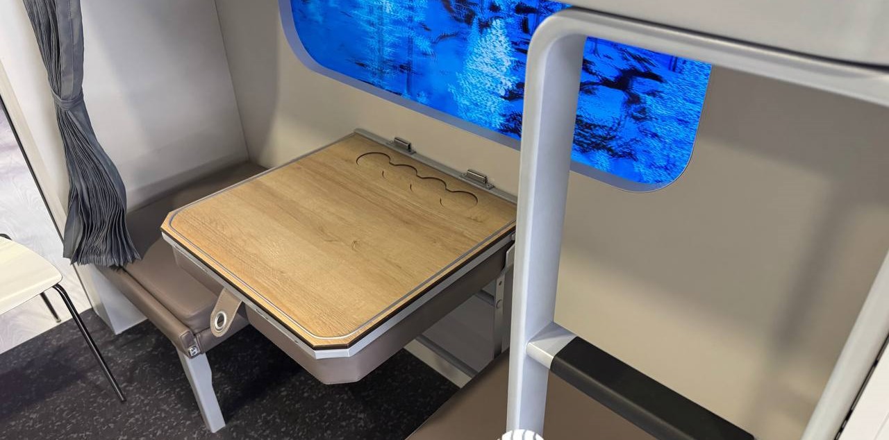 ТМХ представил макет плацкартного вагона габарита Т