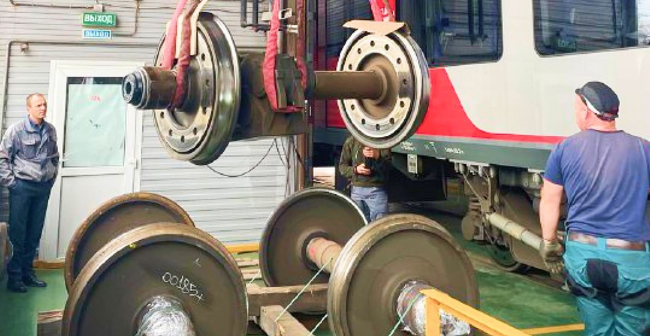 В депо «Крюково» начали тестовую замену колёсных пар «Ласточек»