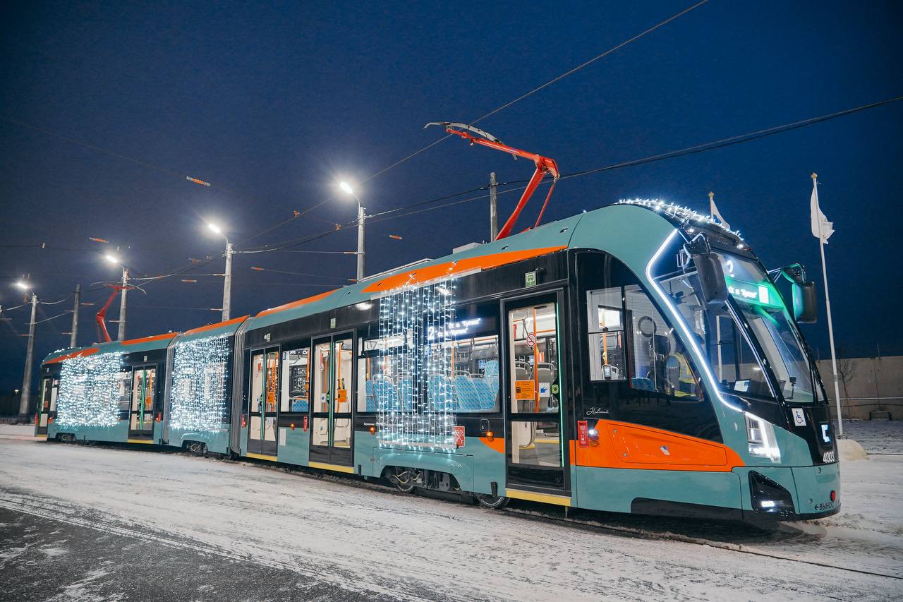 В Санкт-Петербурге эксплуатация трамвайной линии «Славянка» началась со сбоя 