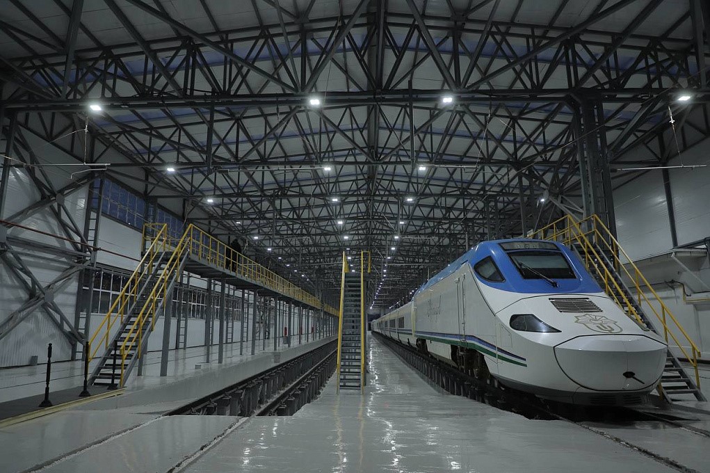 В Узбекистане открыли цех для техобслуживания поездов Hyundai Rotem
